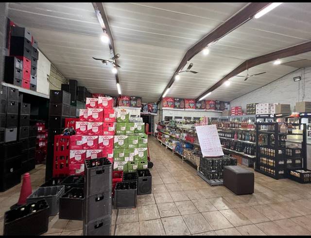 M² BUILDING FOR SALE IN ROSETTENVILLE